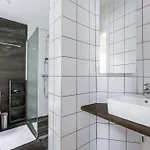 Lägenhet Bright For 4 Guests *