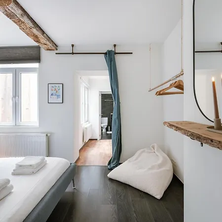 Bright For 4 Guests Apartment