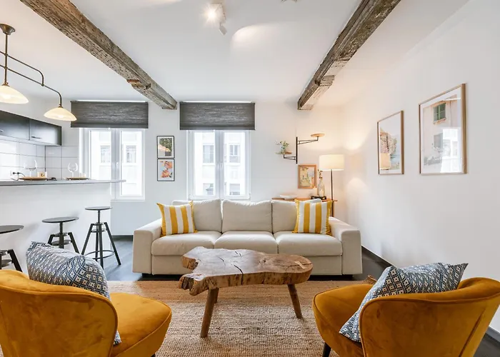 Bright For 4 Guests Апартаменты *